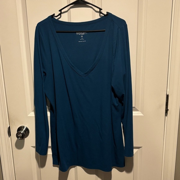 Torrid: Ribbed V-Neck Top - Picture 5 of 7